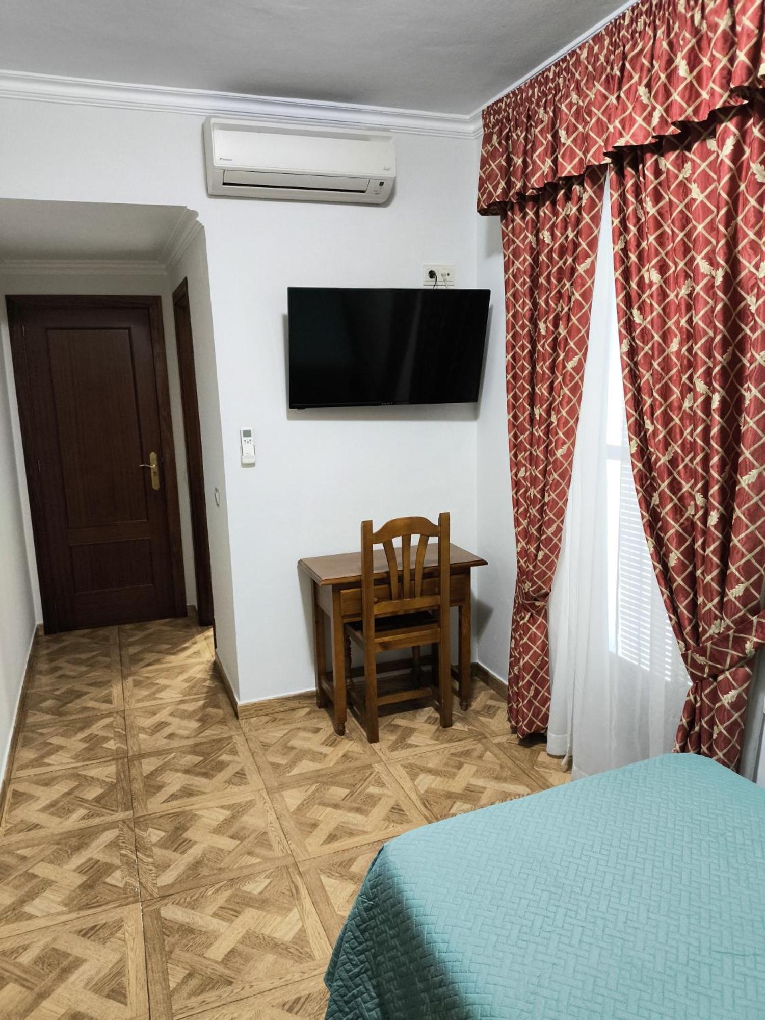 Hostal Bellido Montilla Exterior foto