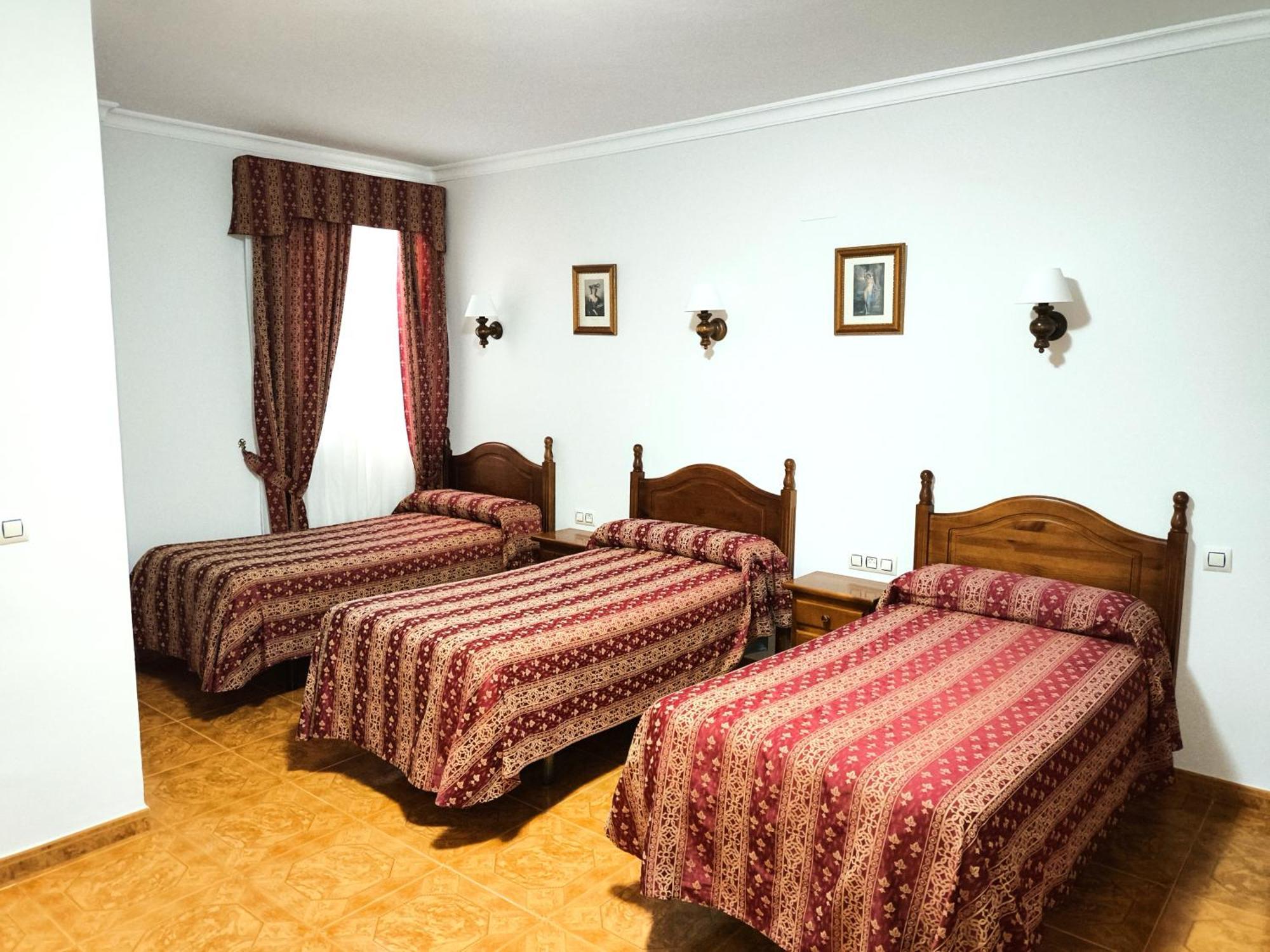 Hostal Bellido Montilla Exterior foto